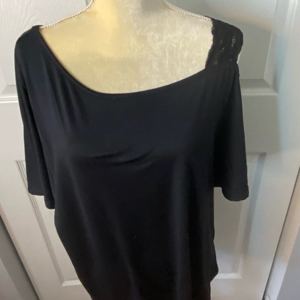 NWOT Black Silky Tee w/ Lace Cold Shoulder - Picture 3 of 6